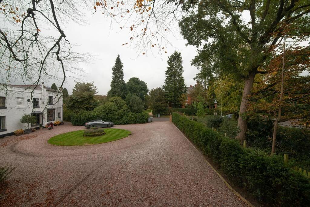 Luxury Coach House Next To Woodland In Knutsford Villa Eksteriør bilde