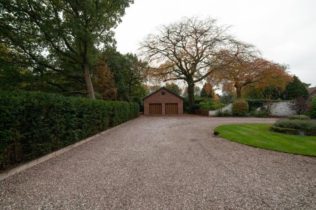 Luxury Coach House Next To Woodland In Knutsford Villa Eksteriør bilde