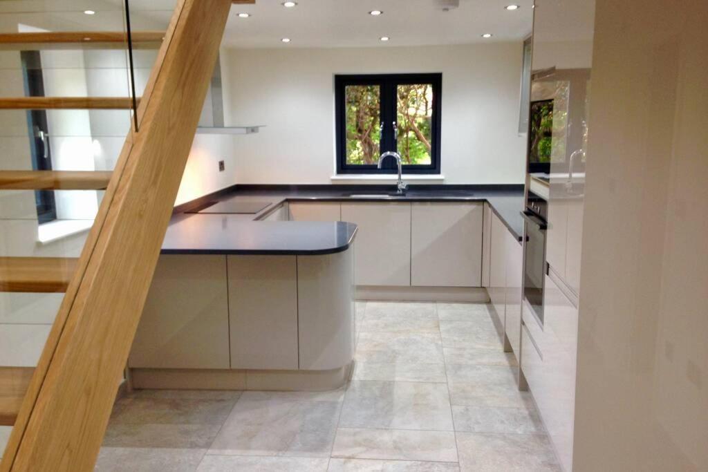 Luxury Coach House Next To Woodland In Knutsford Villa Eksteriør bilde